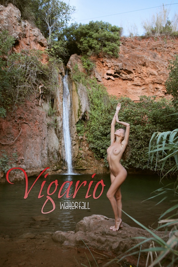 [Katya-Clover.Com] Clover - Vigario Waterfall