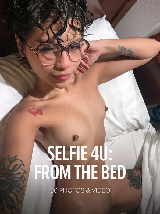 [W-4-B] Lilith Baph - Selfie 4U: From The Bed